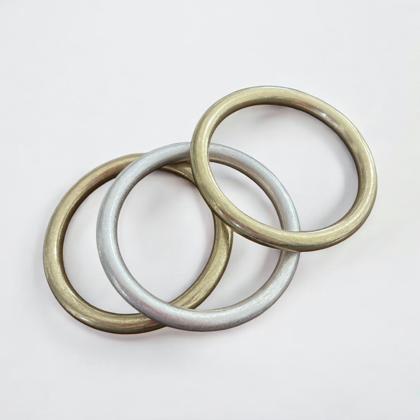 Gold & Silver Bangle Bracelet Set – 3-Piece Mixed Metal Stack