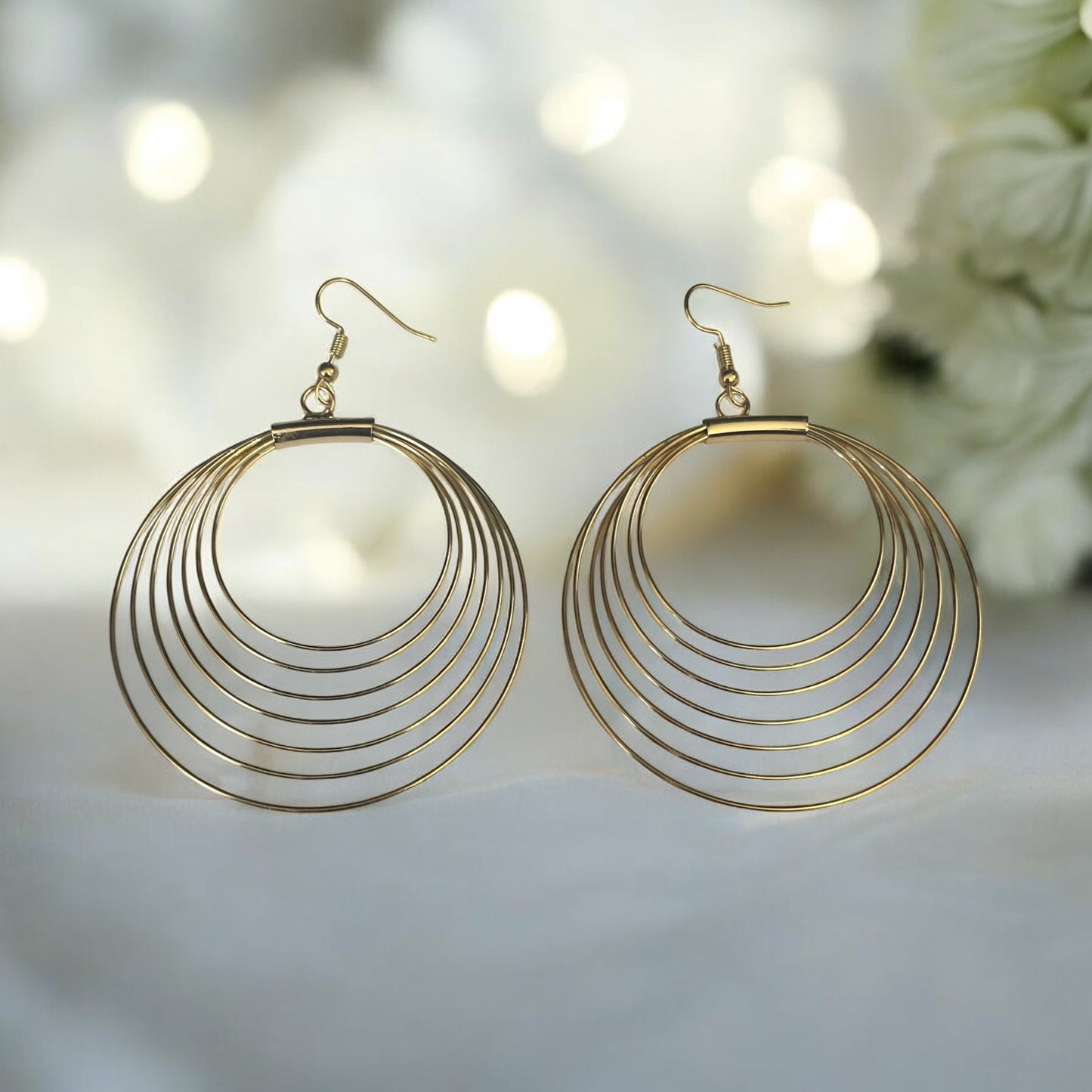 Gold Wire Multi-Circle Earrings – Lightweight Geometric Hoops