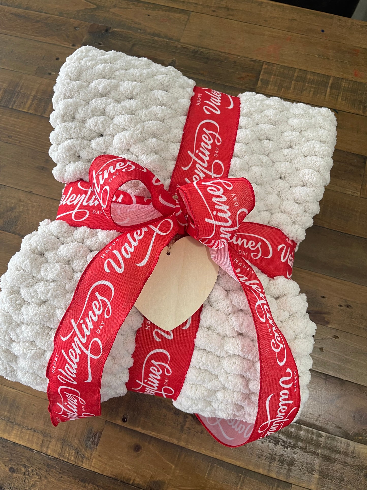 Chunky Hand-Knitted Ivory Jumbo Yarn Throw – Made to Order