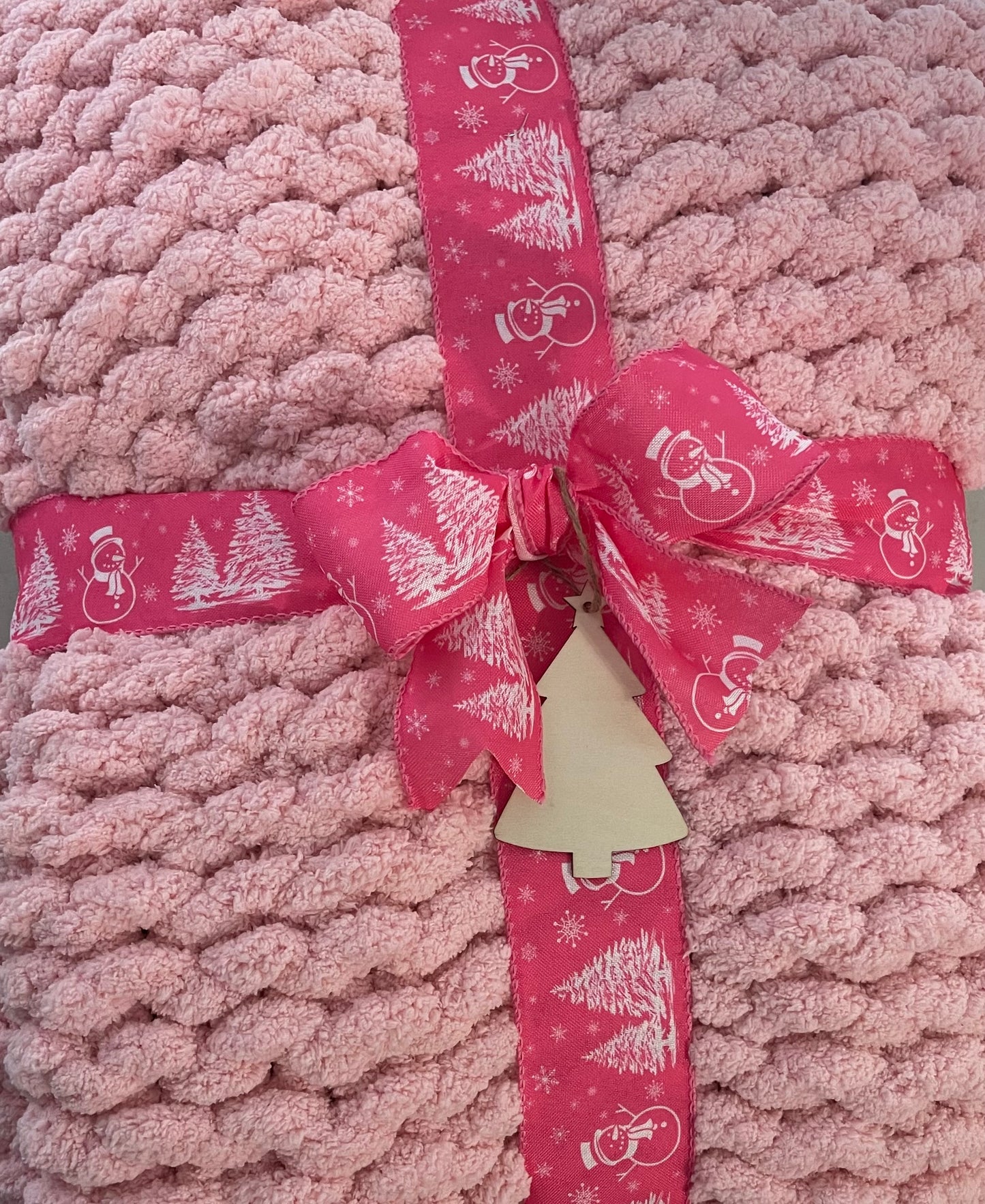 Chunky Hand-Knitted Light Pink Jumbo Yarn Throw – Made to Order