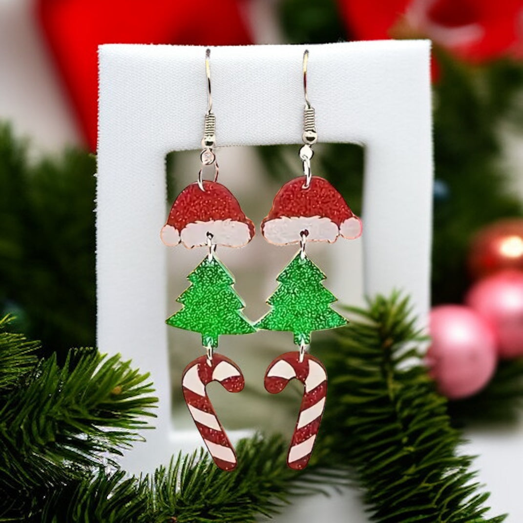 Santaโs Sparkle Holiday Dangle Earrings ๐
๐๐ญ