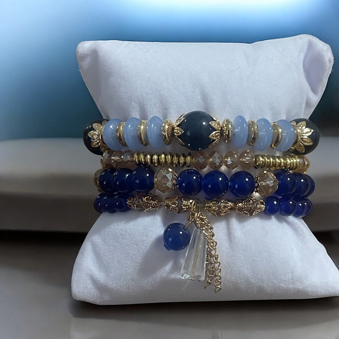 Blue Breeze 4-Piece Bracelet Stack – Gold Accents, Clear Bead & Chain Detail