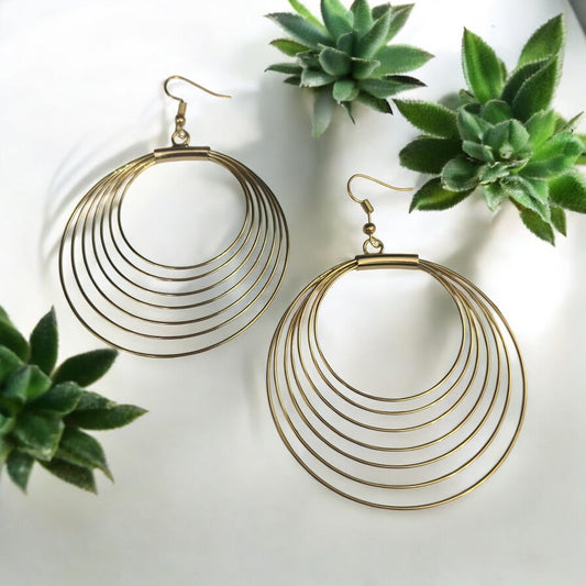 Gold Wire Multi-Circle Earrings – Lightweight Geometric Hoops