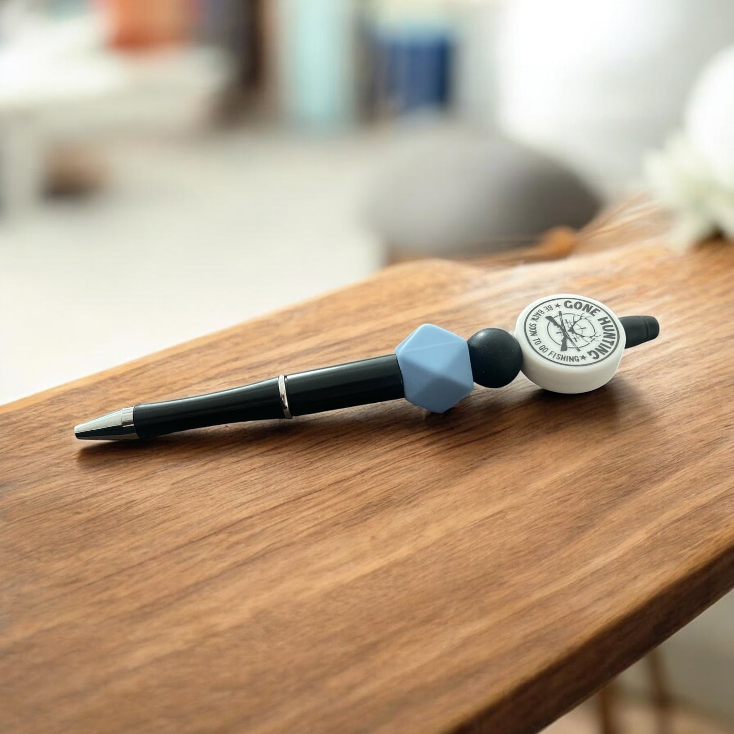 Gone Hunting Silicone Beaded Pen – Blue, Black & White Beads with Refillable Black Ink