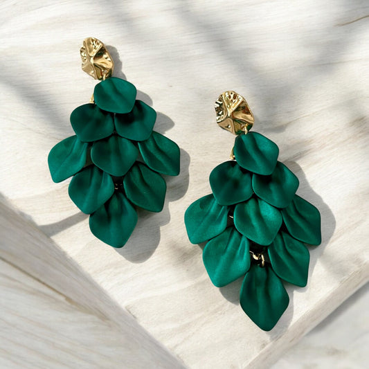 Elegant Green Leaf Drop Earrings