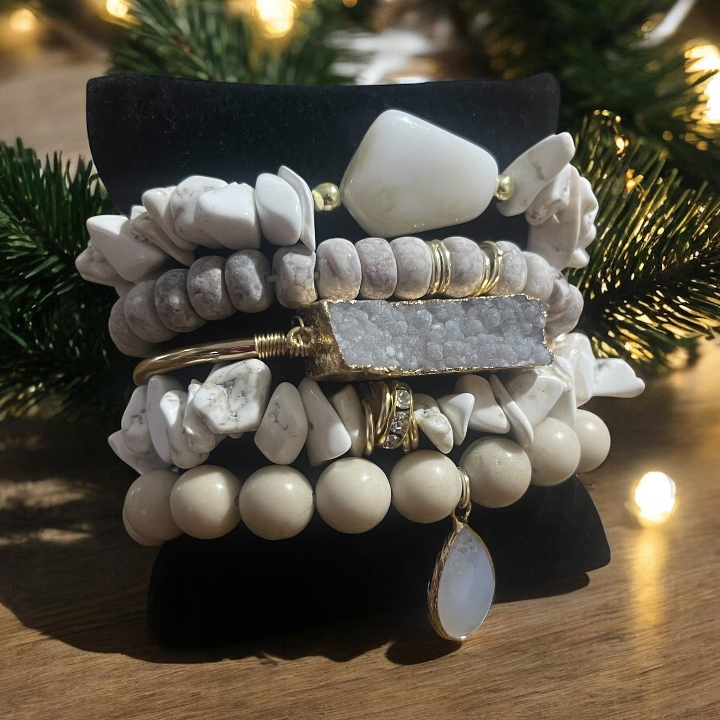 Ivory Glow 5-Piece Bracelet Stack – Elegant Ivory Stones & Gold Accents